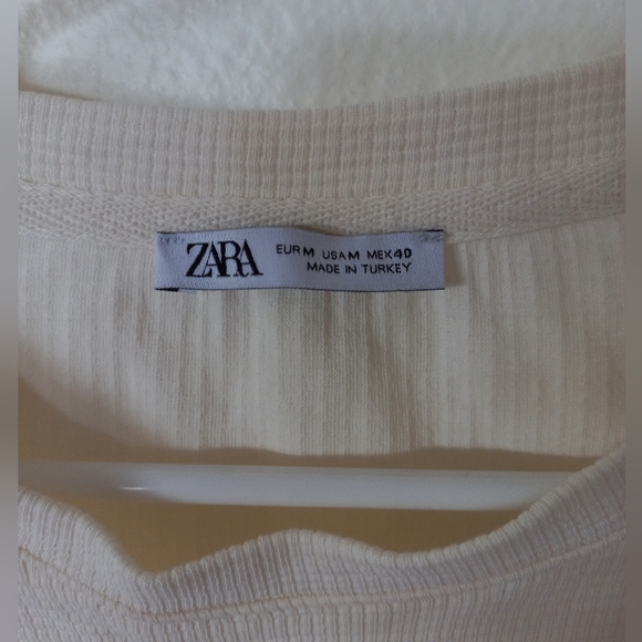 Zara basic tshirt - Picture 4 of 5